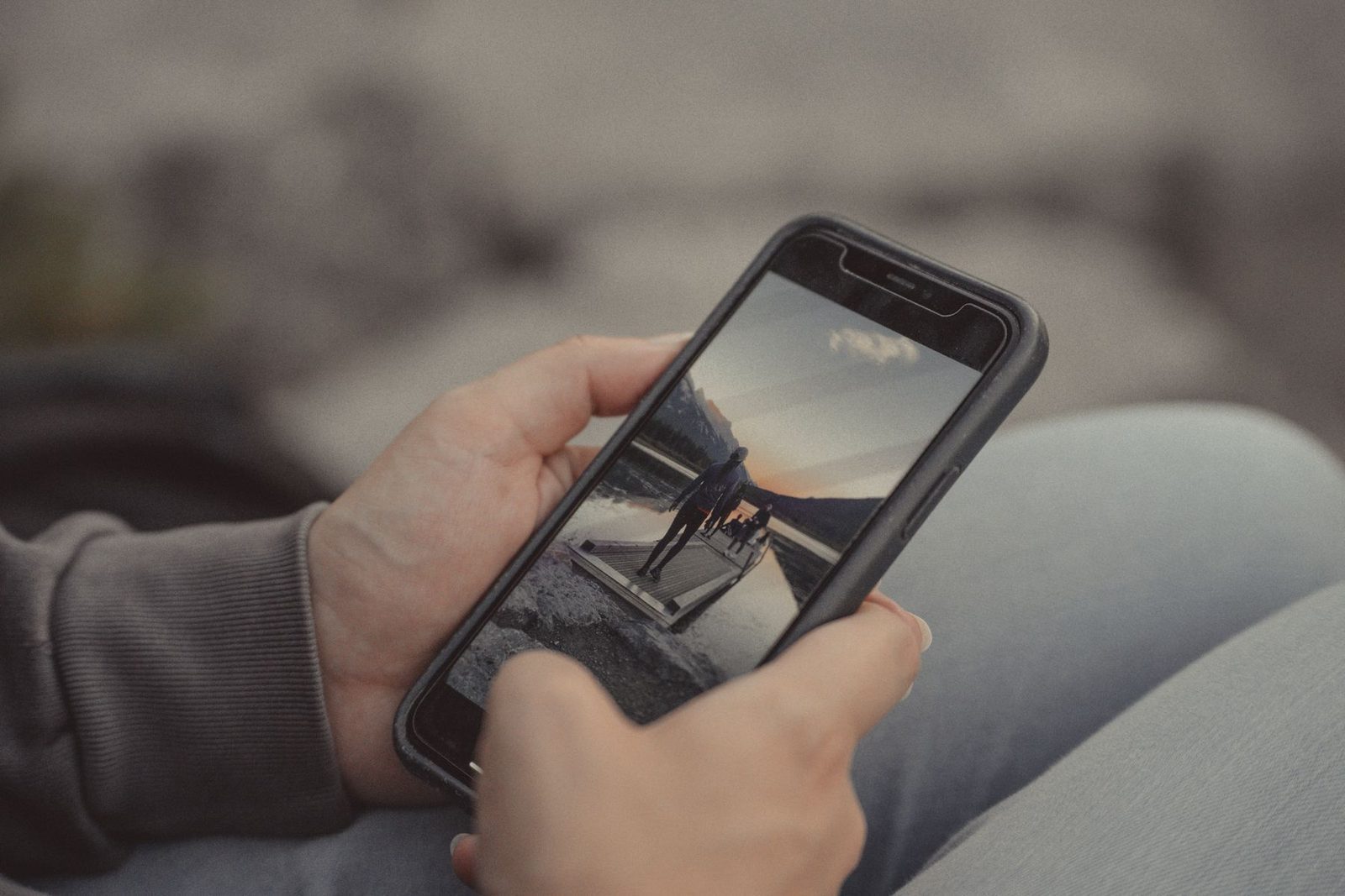 Messages on a smartphone